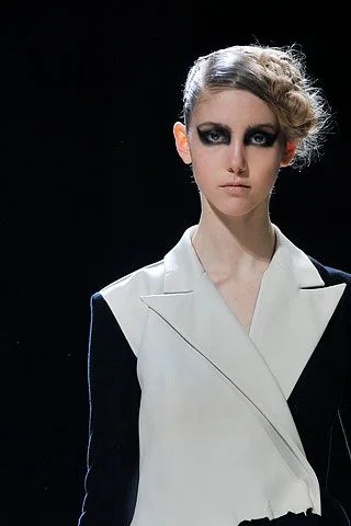 Look 19